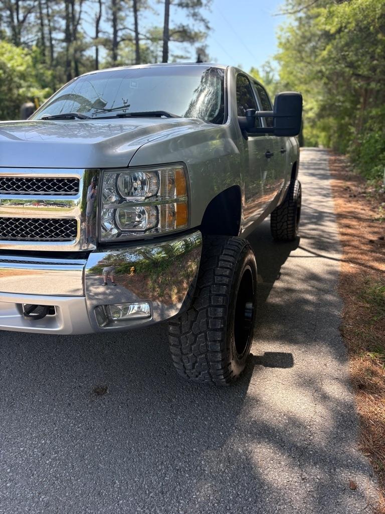 Chevrolet Silverado 1500 4WD Crew Cab 143.5" LT 2012