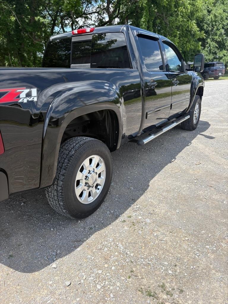 GMC Sierra 2500HD 4WD Crew Cab 153.7" SLT 2011