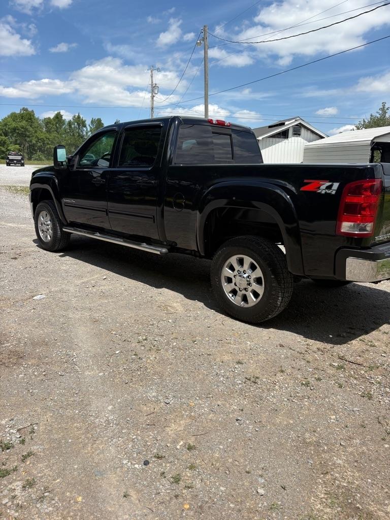 GMC Sierra 2500HD 4WD Crew Cab 153.7" SLT 2011