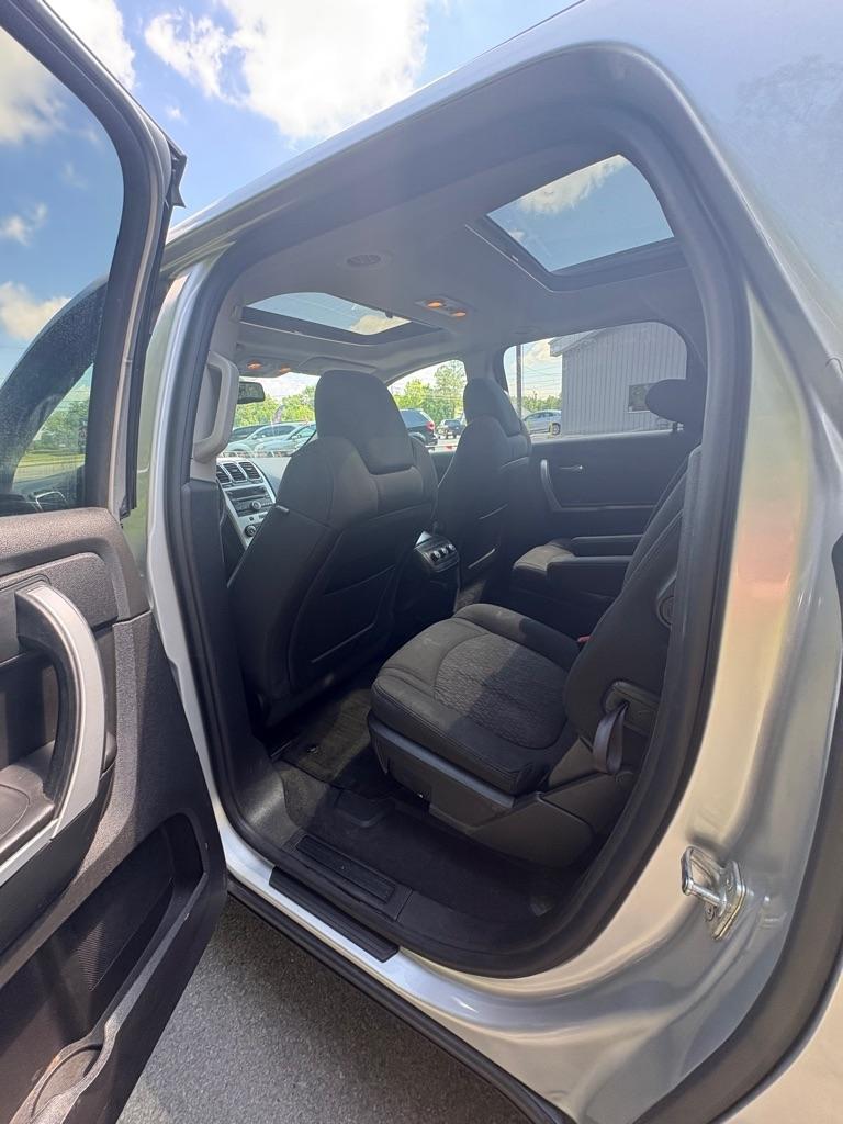 GMC Acadia AWD 4dr SLE 2012