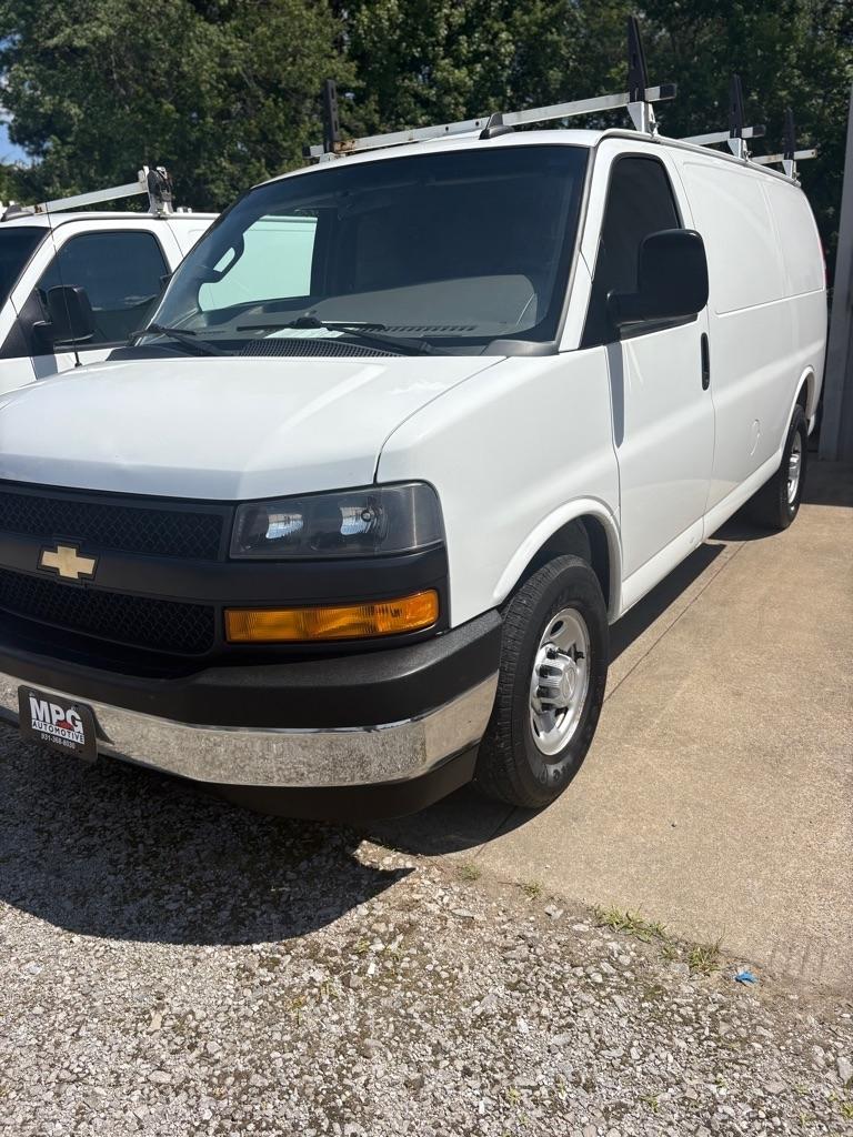 Chevrolet Express Cargo Van RWD 2500 135" 2020
