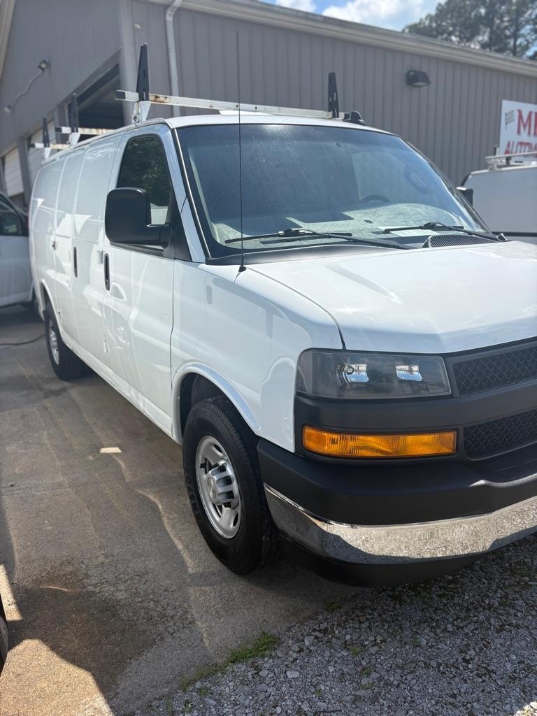 Chevrolet Express Cargo Van RWD 2500 135" 2020