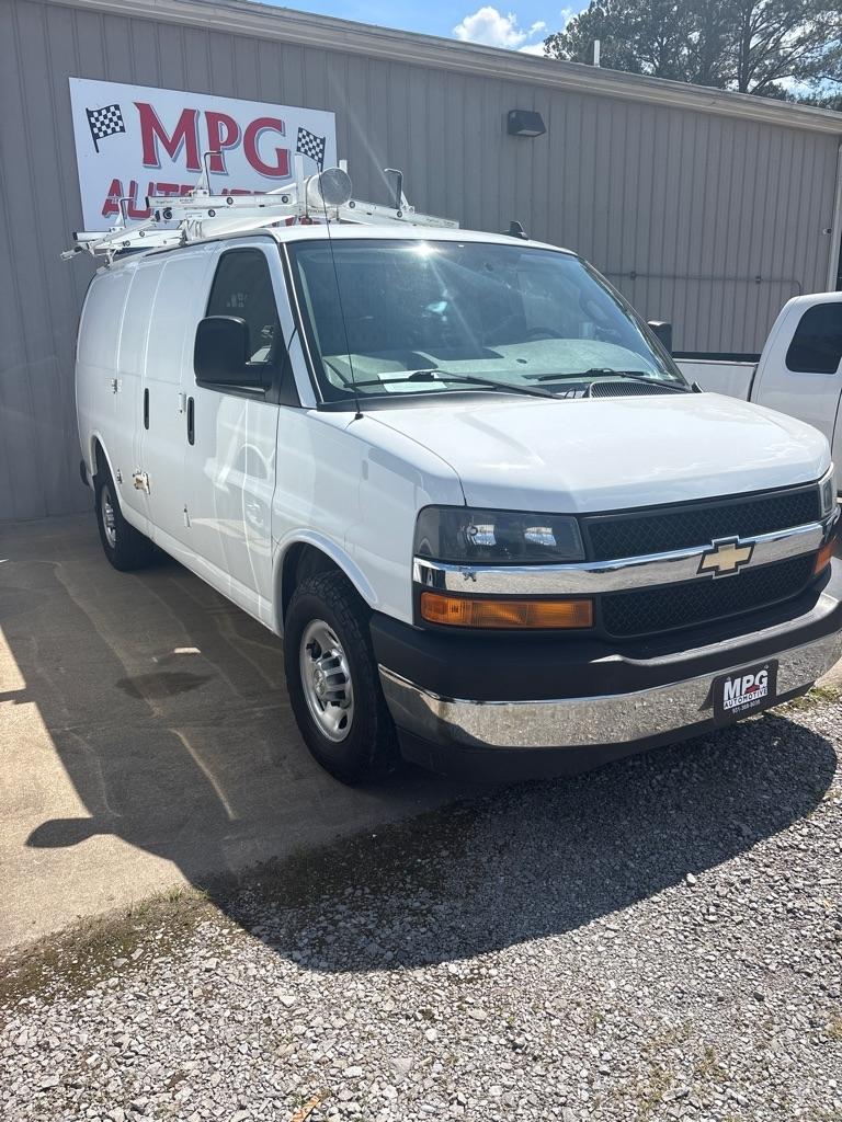 2017 Chevrolet Express Cargo Van RWD 2500 135"