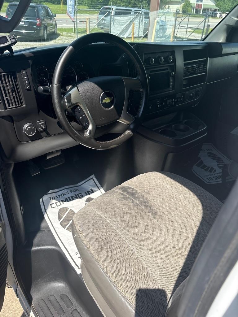 Chevrolet Express Cargo Van RWD 2500 135" 2017