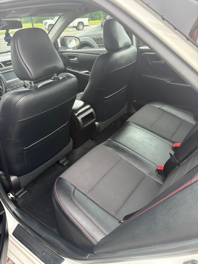 Toyota Camry XLE Auto (Natl) 2017