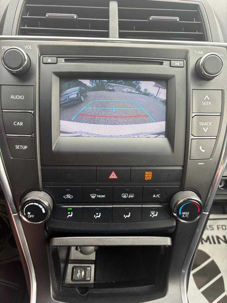 Toyota Camry XLE Auto (Natl) 2017