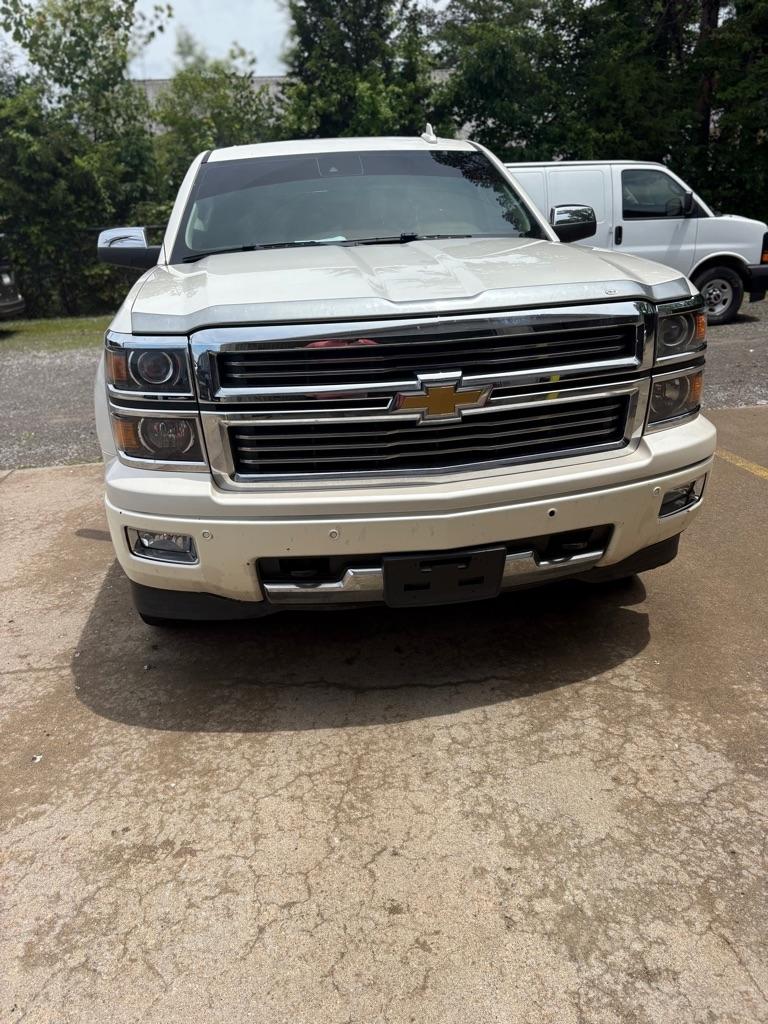 Chevrolet Silverado 1500 4WD Crew Cab 143.5" High Country 2015