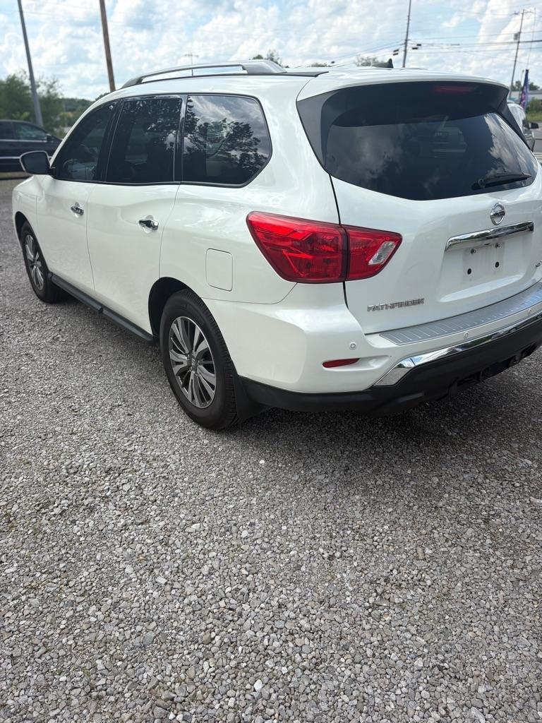 Nissan Pathfinder FWD SV 2018