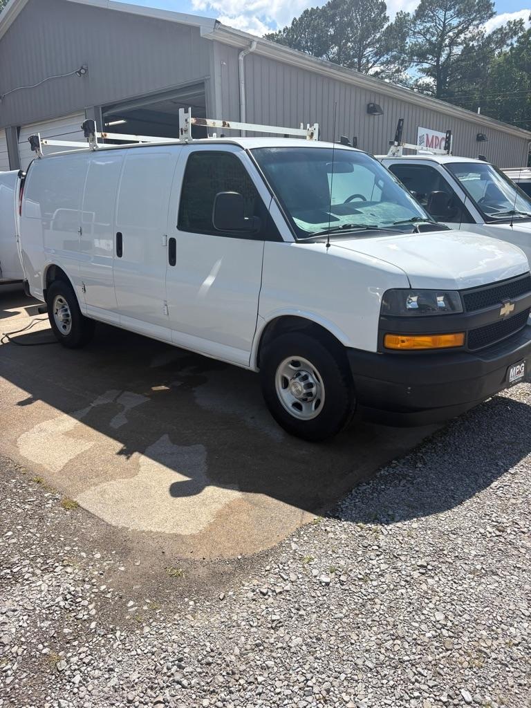 2018 Chevrolet Express 2500 Work Van HD's photo