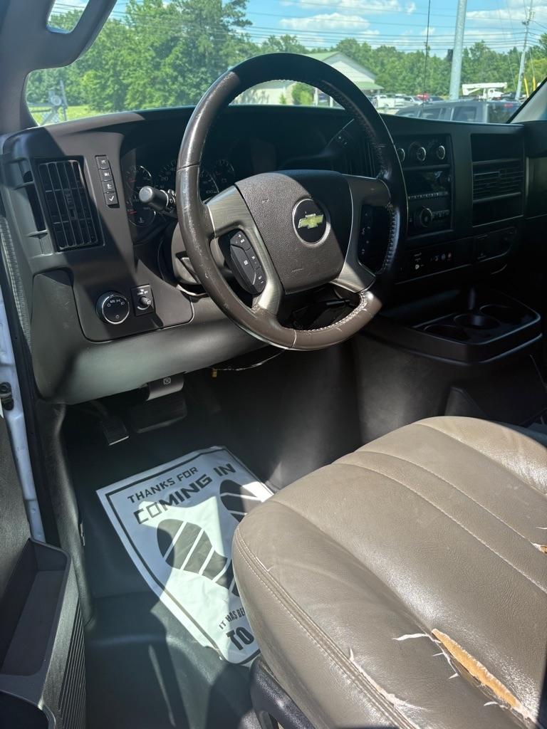 Chevrolet Express Cargo Van RWD 2500 135" 2018