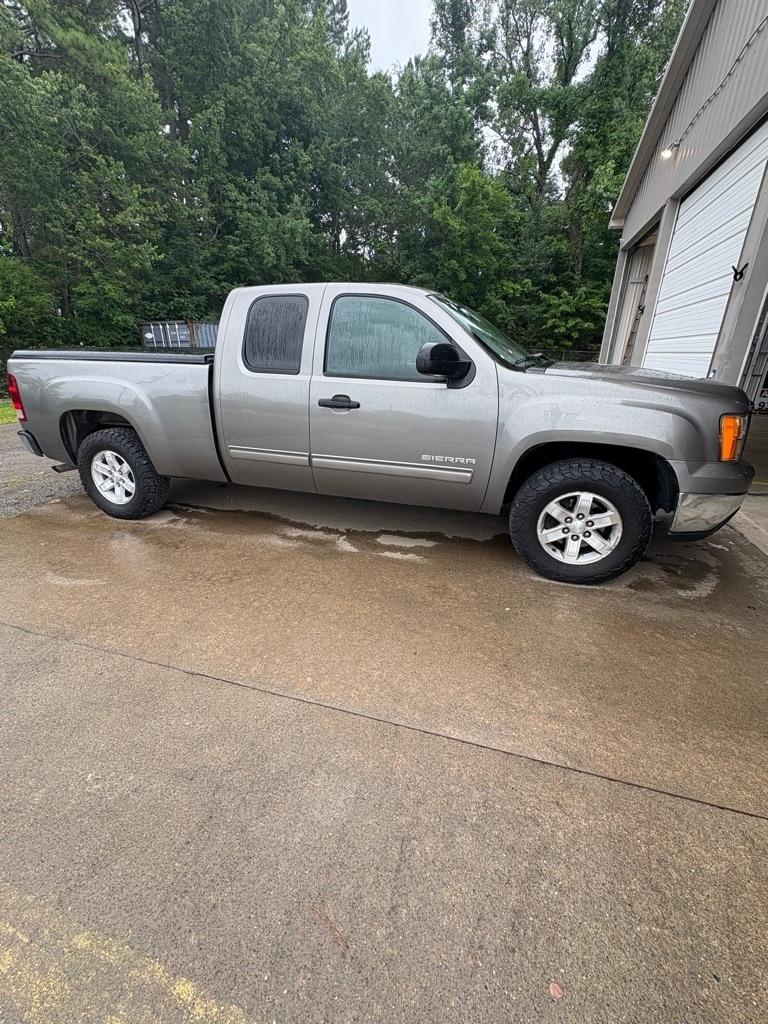 2012 GMC Sierra 4WD Extended Cab SLE MWB's photo