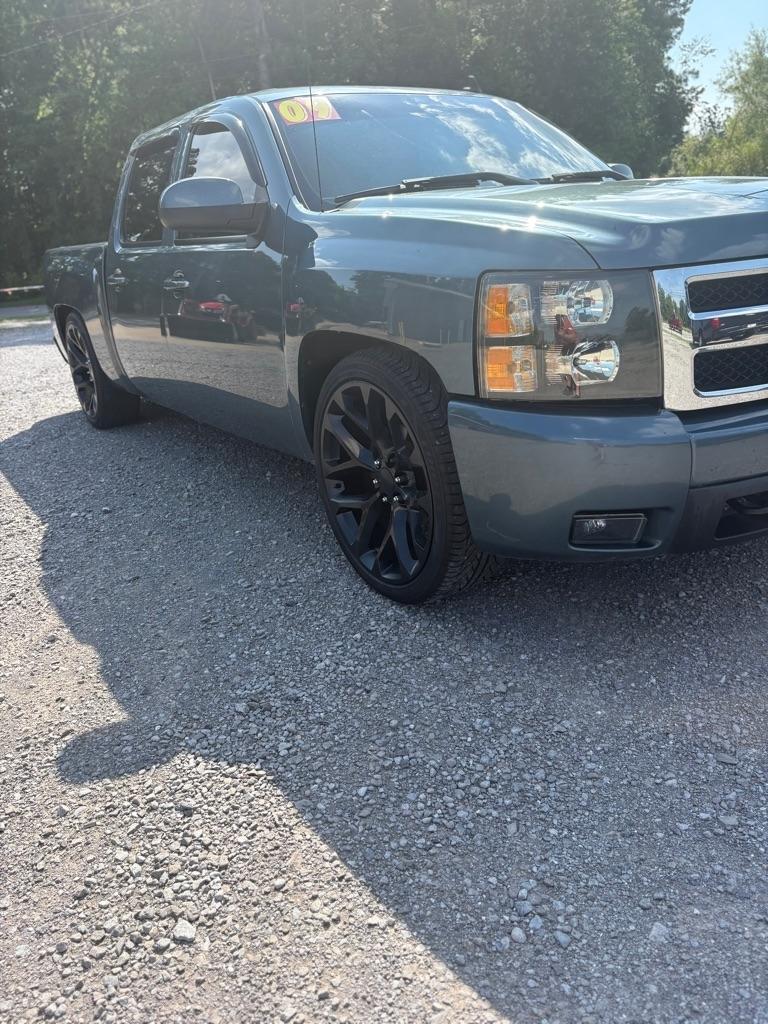 2009 Chevrolet Silverado 1500 4WD Crew Cab 143.5" LTZ
