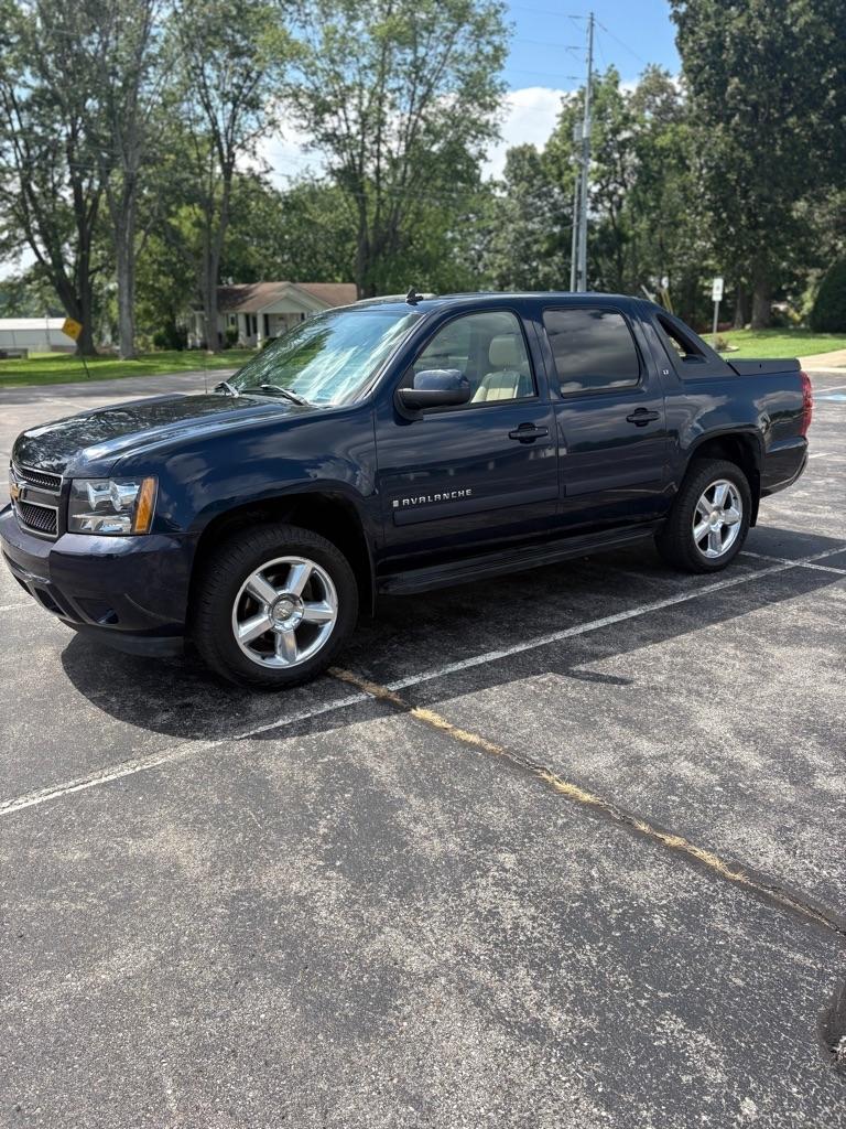 Chevrolet Avalanche 4WD Crew Cab 130" LT w/3LT 2007