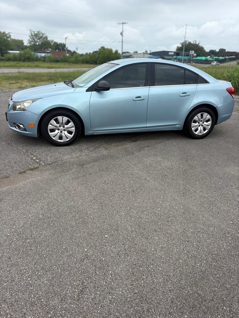 Chevrolet Cruze 4dr Sdn LS 2012