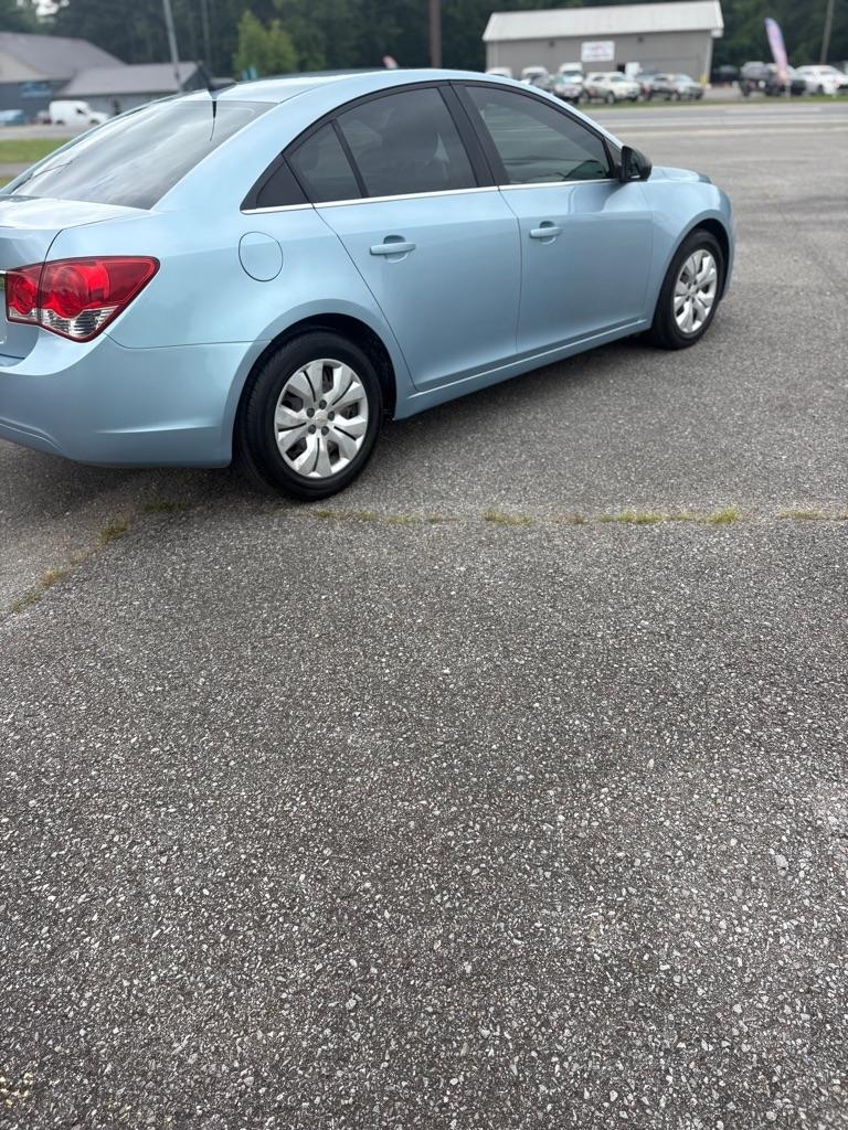 Chevrolet Cruze 4dr Sdn LS 2012