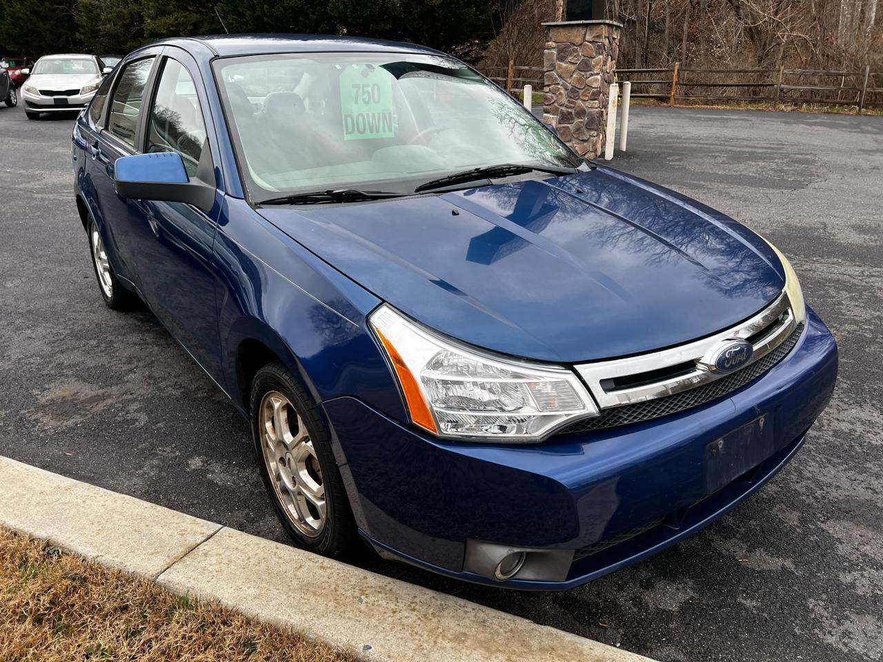 Ford Focus 4dr Sdn SES 2009