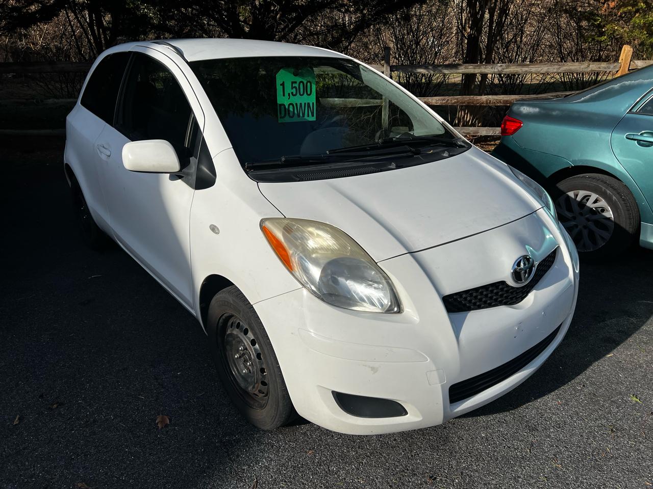 Toyota Yaris 3dr HB Man (Natl) 2009