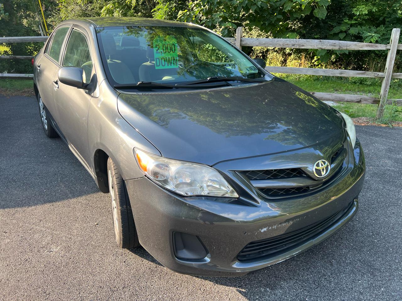 Toyota Corolla 4dr Sdn Auto LE (Natl) 2011