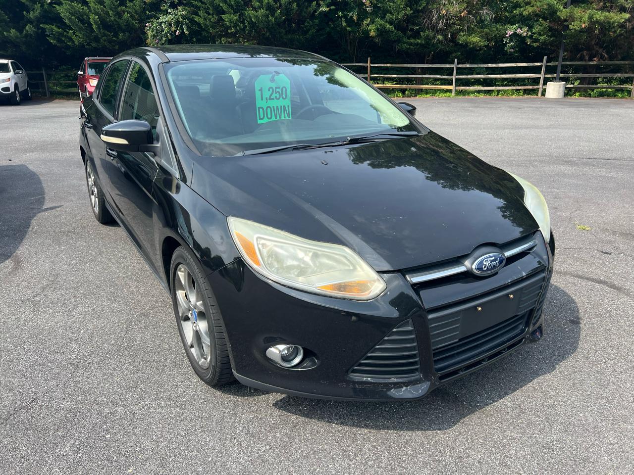 Ford Focus 4dr Sdn SE 2013