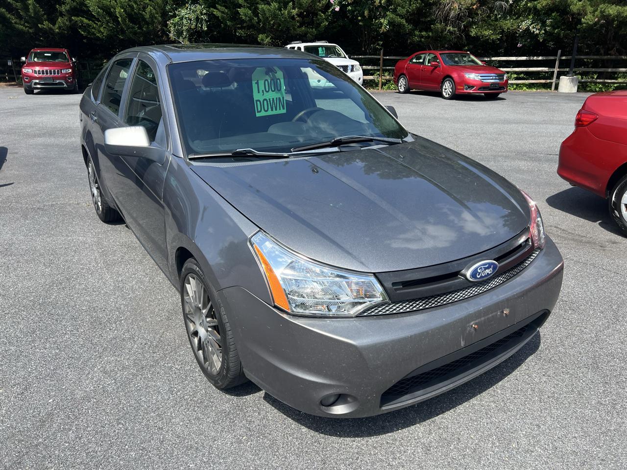 Ford Focus 4dr Sdn SES 2011