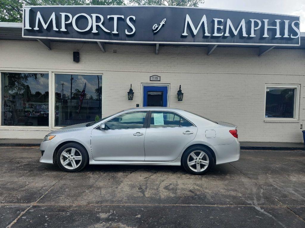 View vehicle photo 4