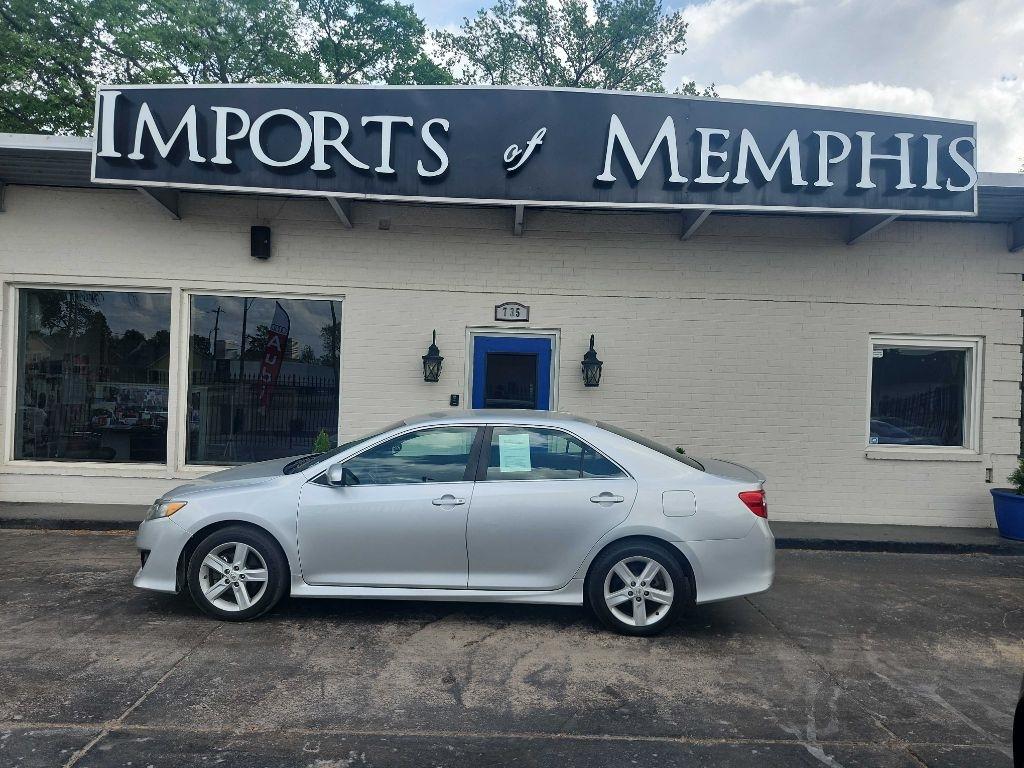 View vehicle photo 5