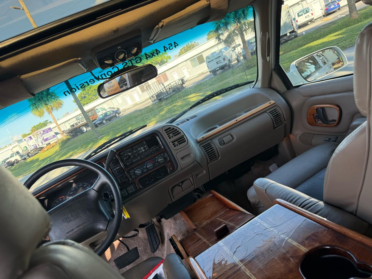GMC Suburban  1996