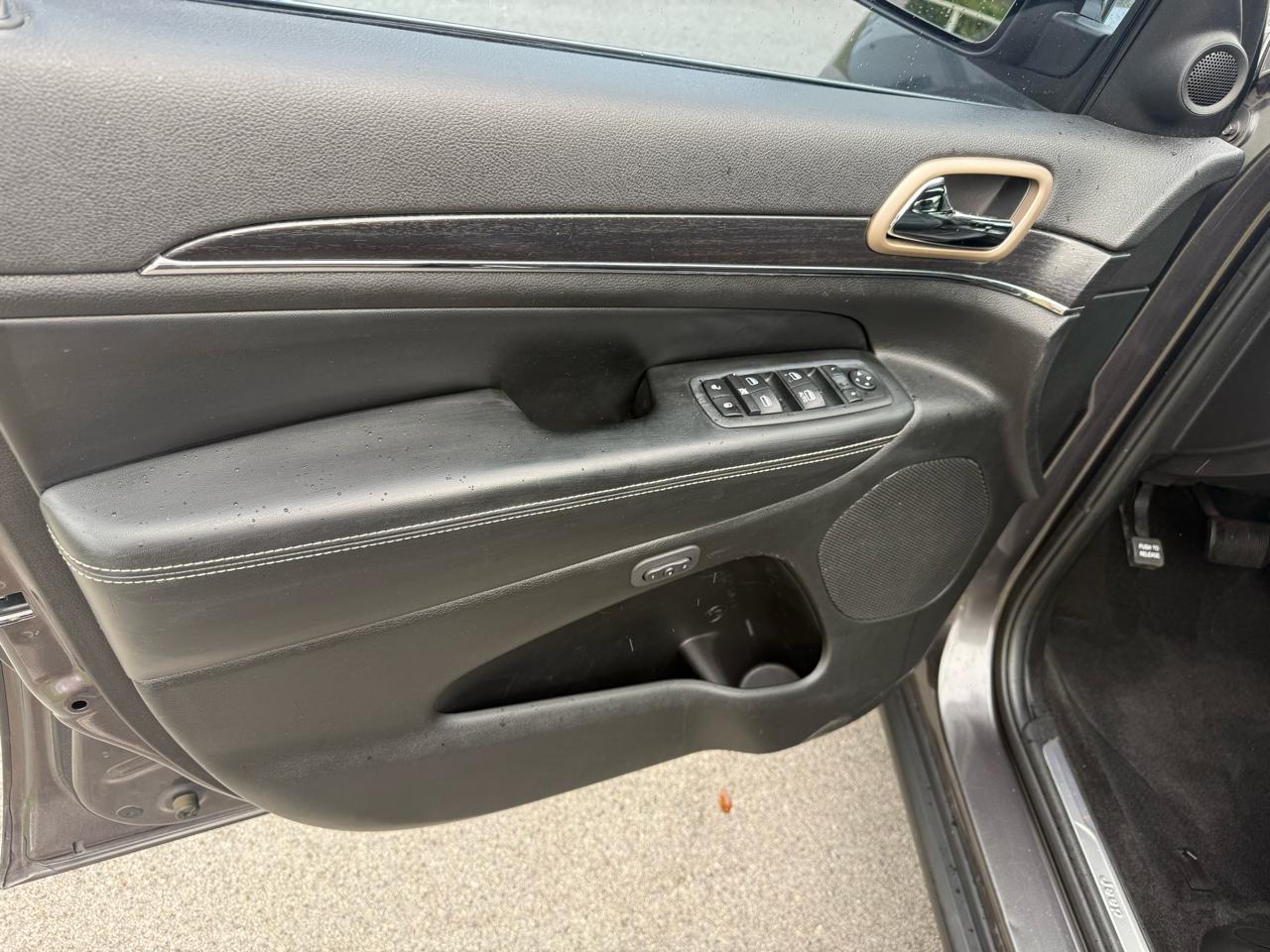 Jeep Grand Cherokee Limited 2WD 2014