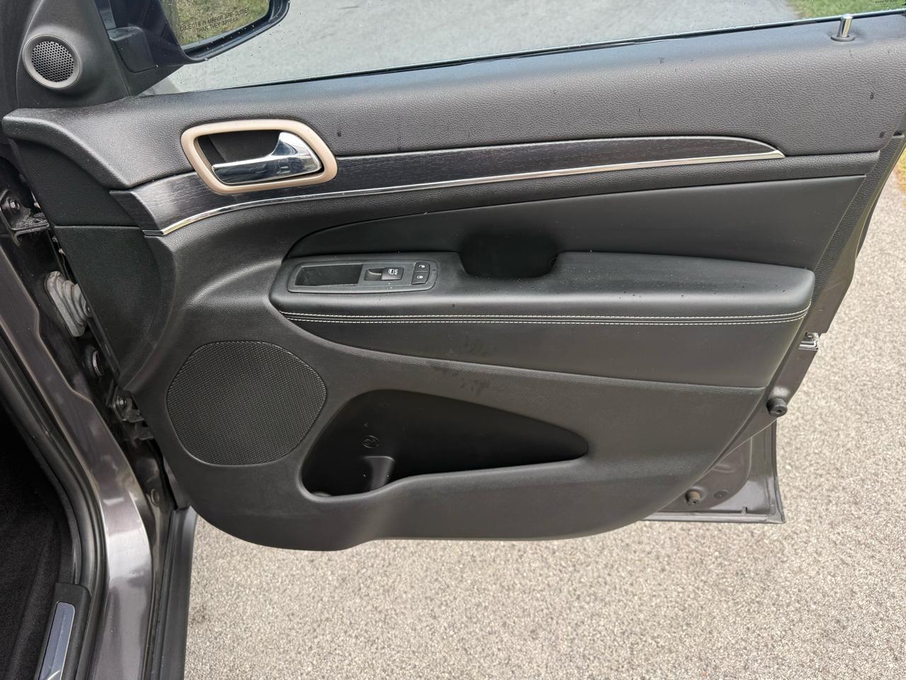 Jeep Grand Cherokee Limited 2WD 2014