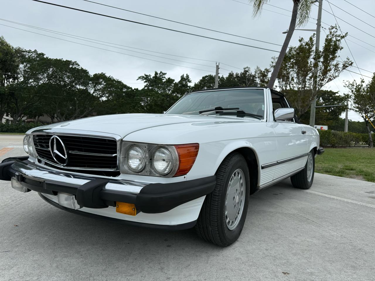 Mercedes-Benz 560 SL coupe 1989