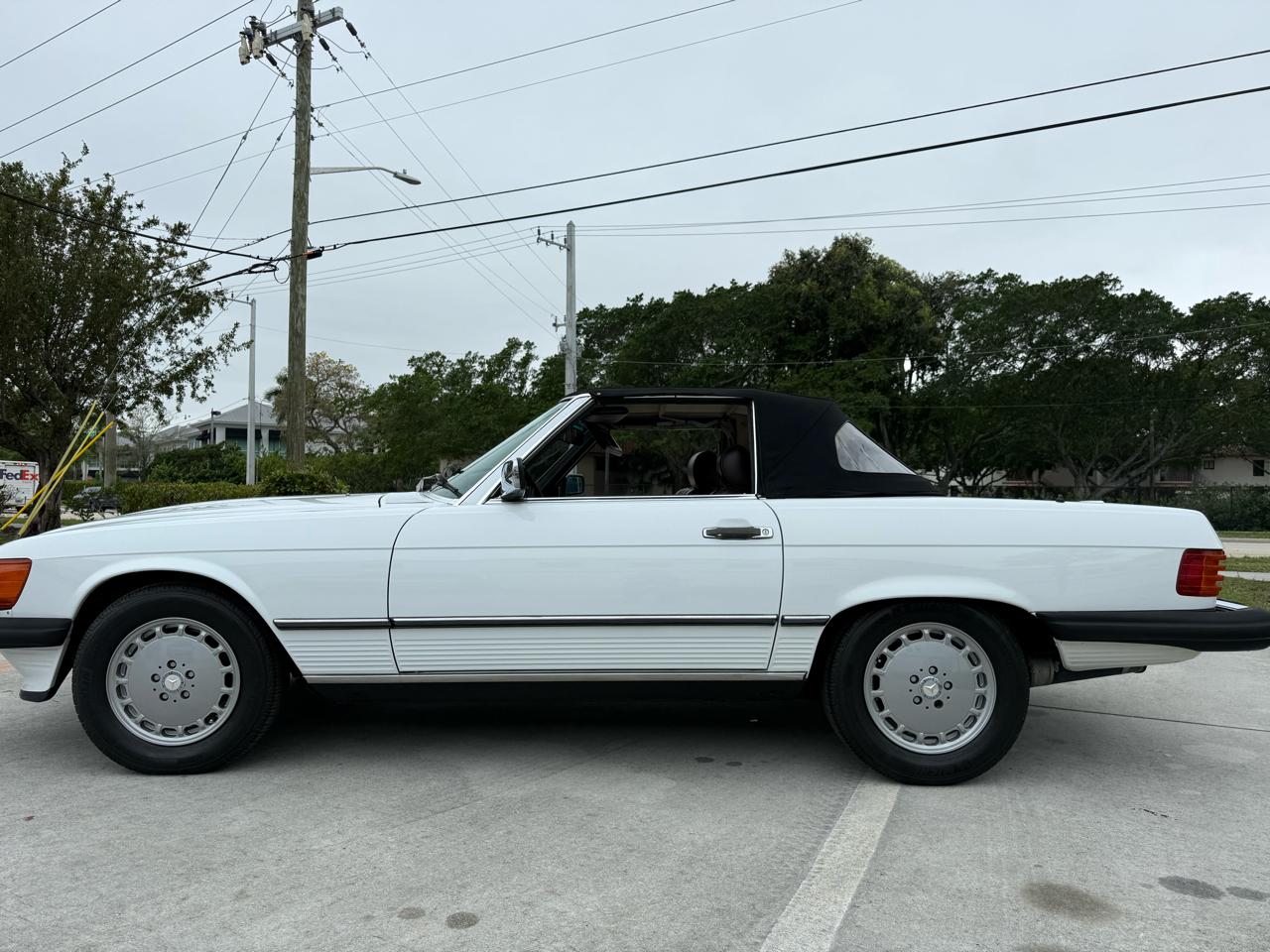 Mercedes-Benz 560 SL coupe 1989