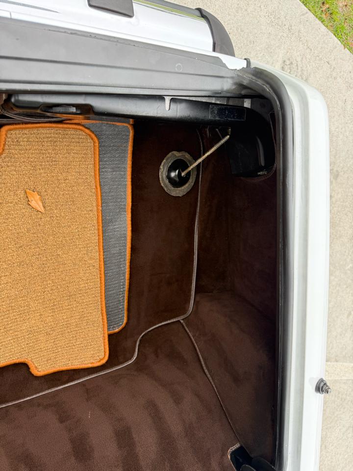 Mercedes-Benz 560 SL coupe 1989