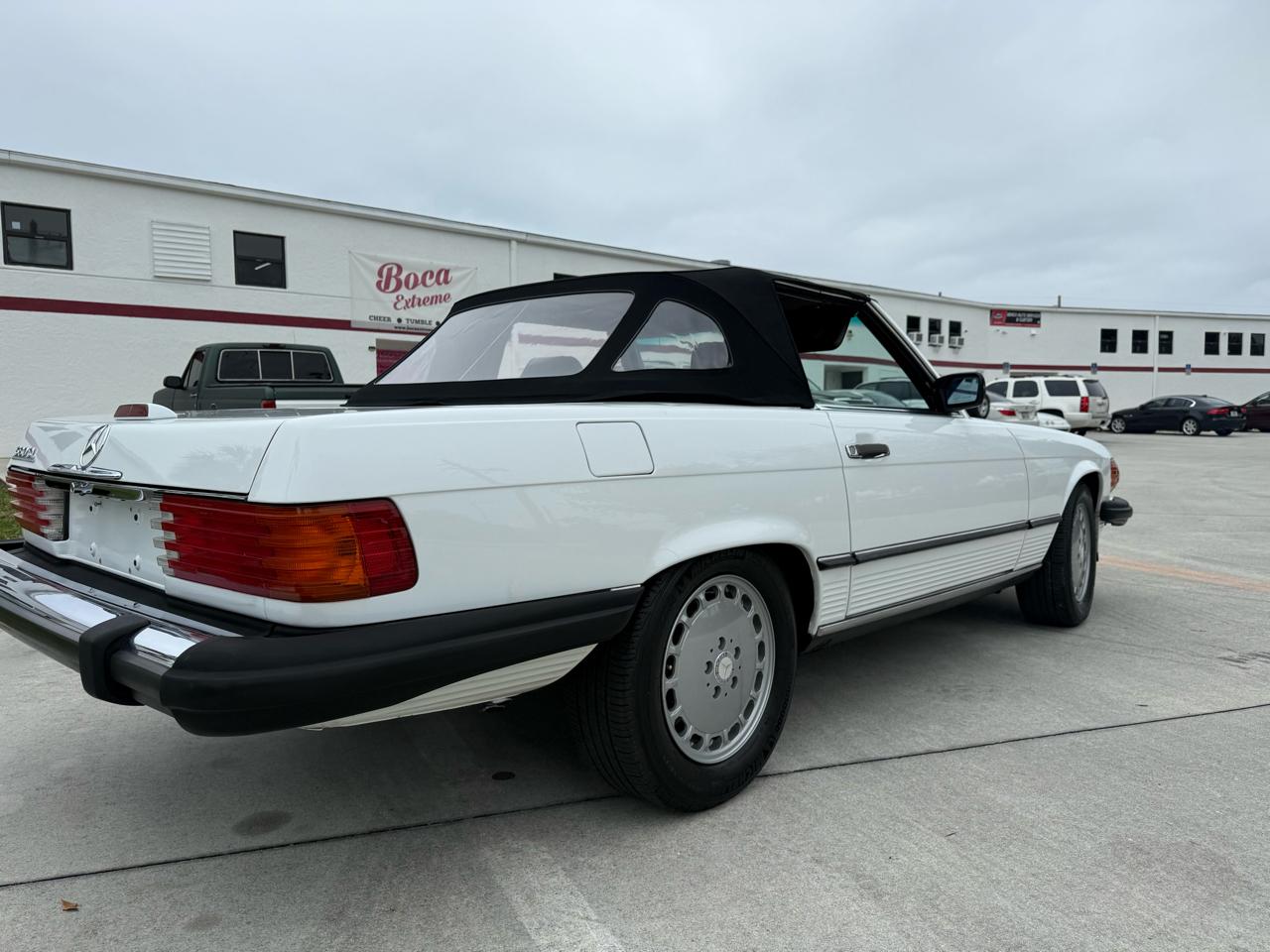 Mercedes-Benz 560 SL coupe 1989