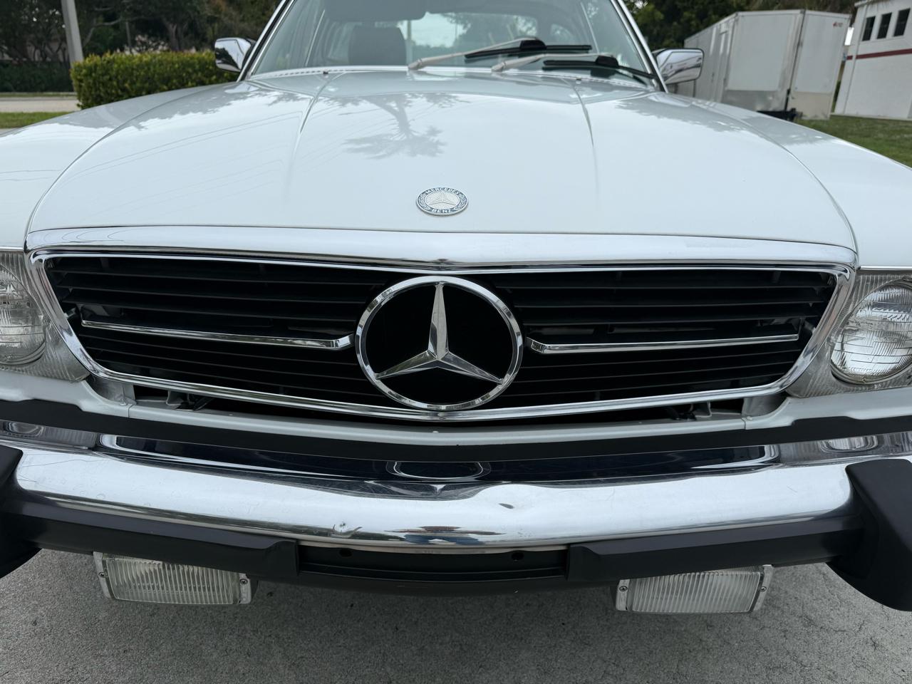 Mercedes-Benz 560 SL coupe 1989