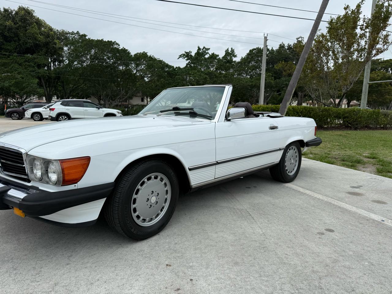 Mercedes-Benz 560 SL coupe 1989