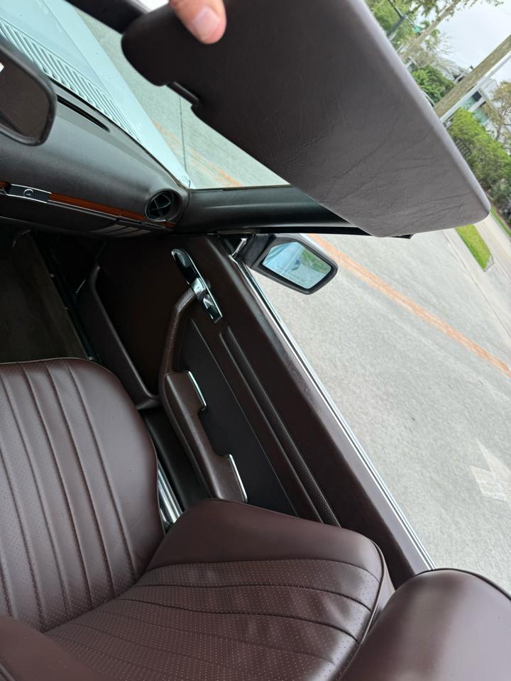 Mercedes-Benz 560 SL coupe 1989