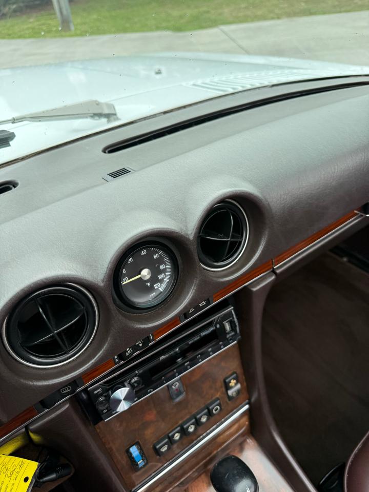 Mercedes-Benz 560 SL coupe 1989