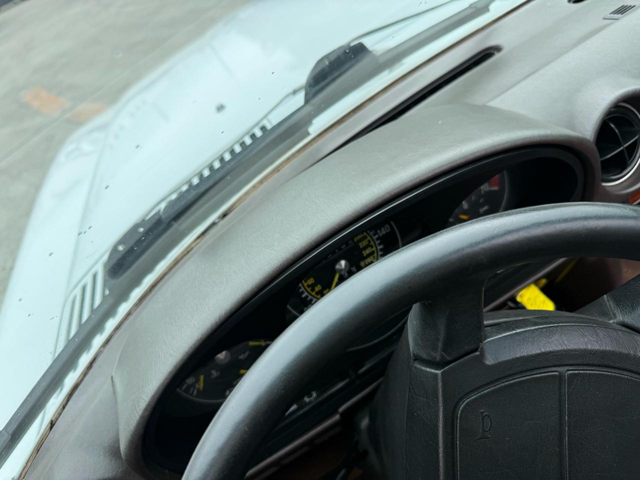 Mercedes-Benz 560 SL coupe 1989