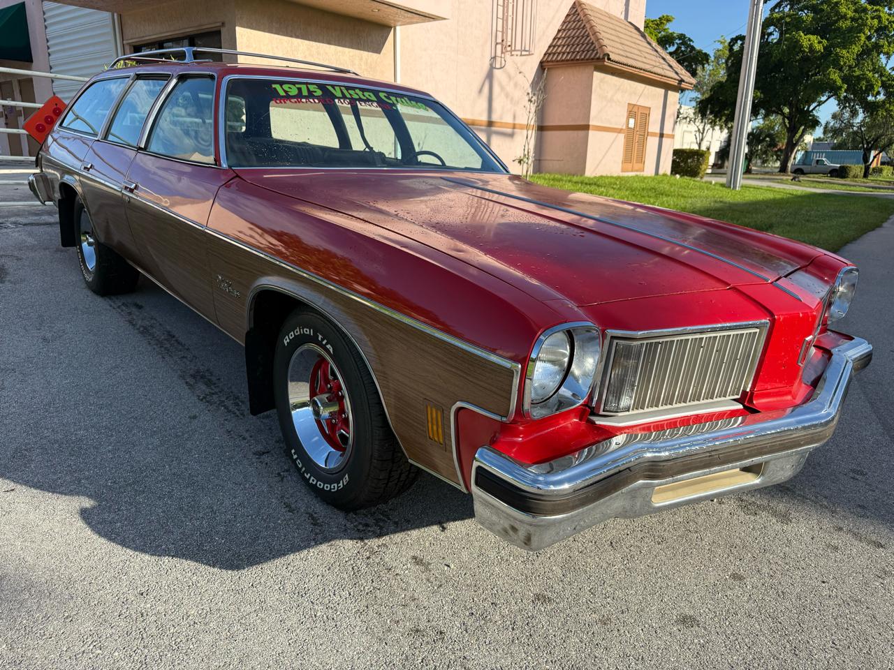 Oldsmobile Vista  1975