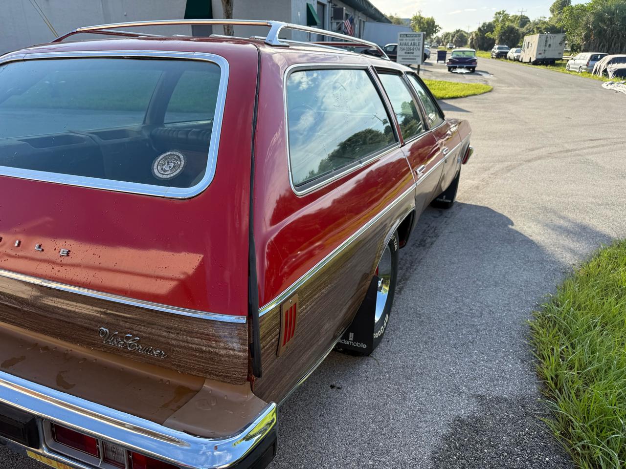 Oldsmobile Vista  1975