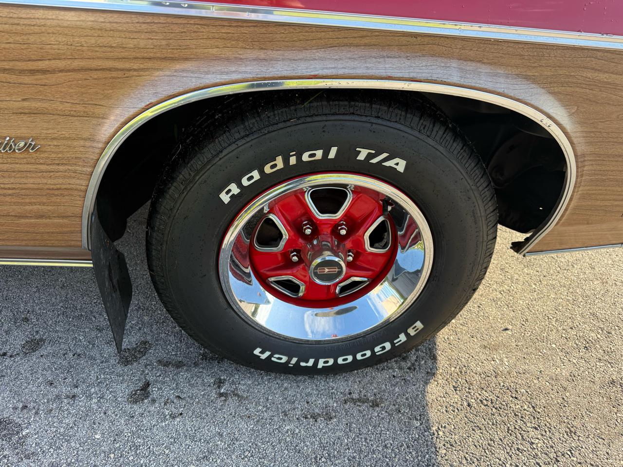Oldsmobile Vista  1975