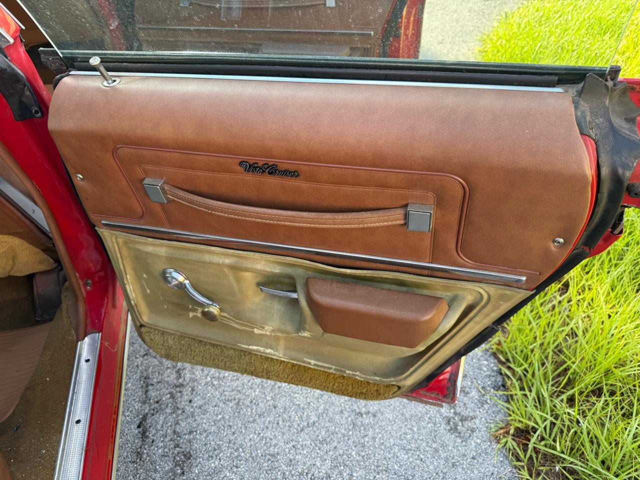 Oldsmobile Vista  1975