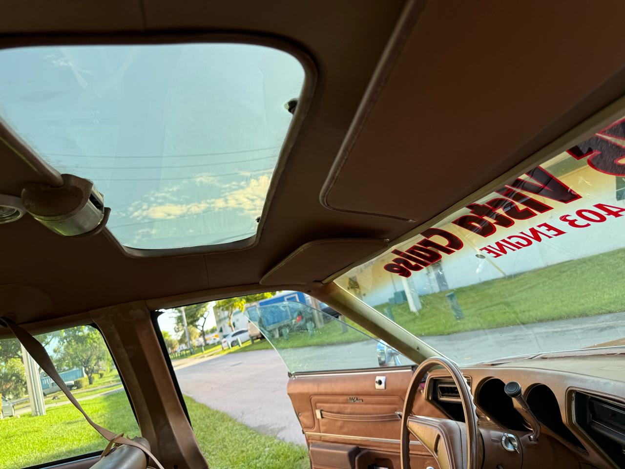 Oldsmobile Vista  1975