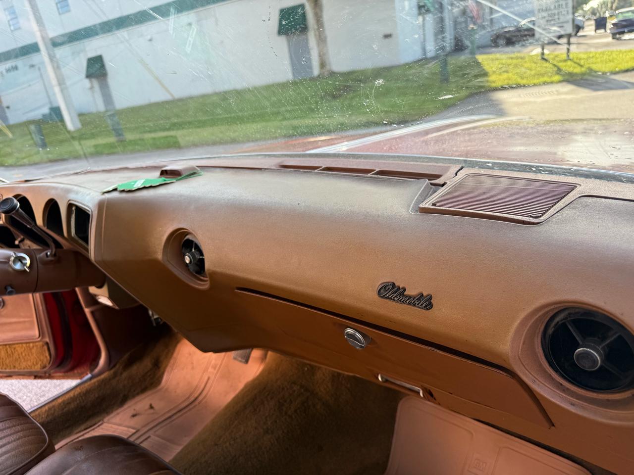 Oldsmobile Vista  1975