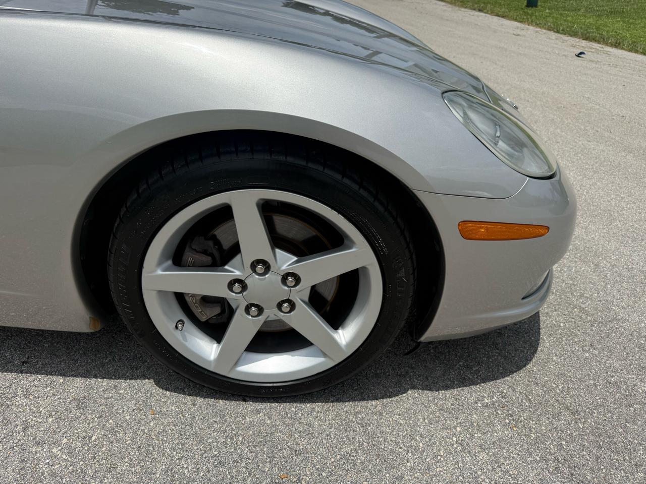 Chevrolet Corvette Coupe 2005