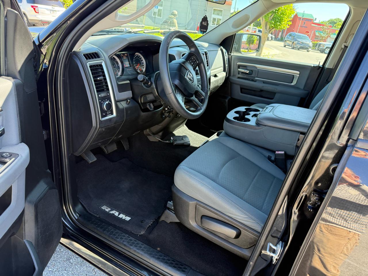 RAM 1500 Classic Tradesman Crew Cab LWB 2WD 2019