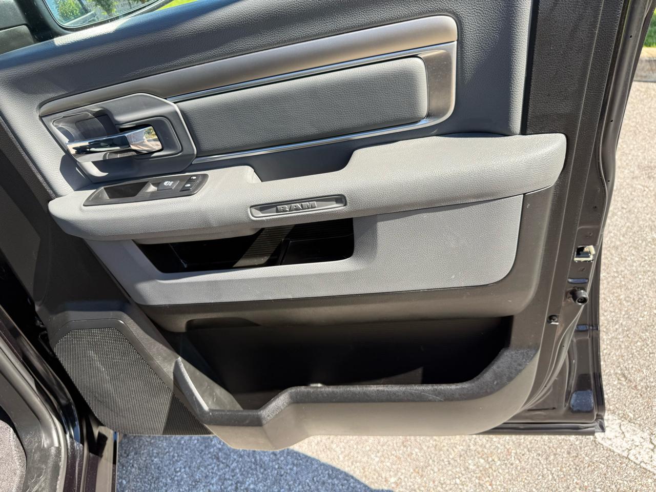 RAM 1500 Classic Tradesman Crew Cab LWB 2WD 2019