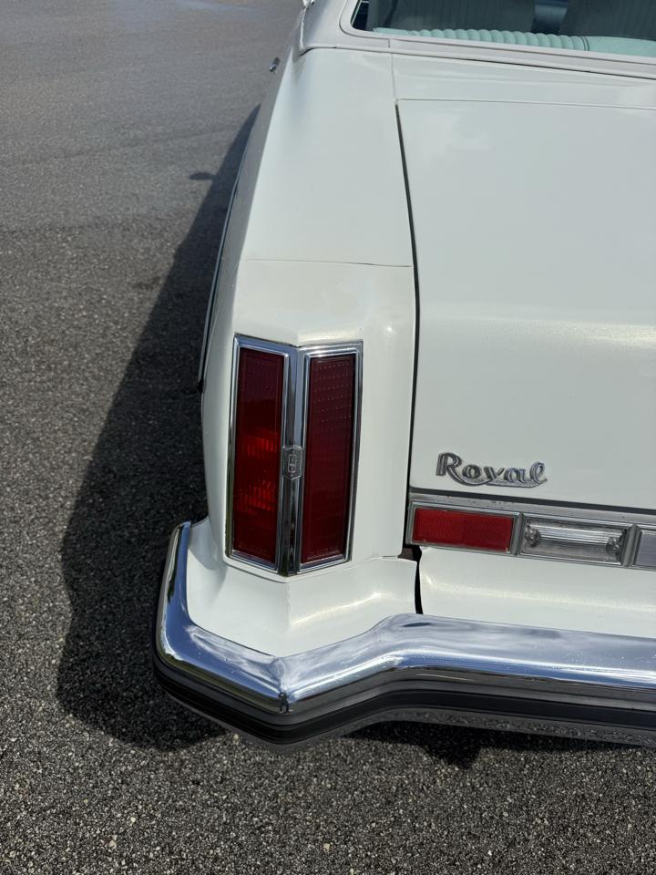 Oldsmobile Cutlass Salon 1975