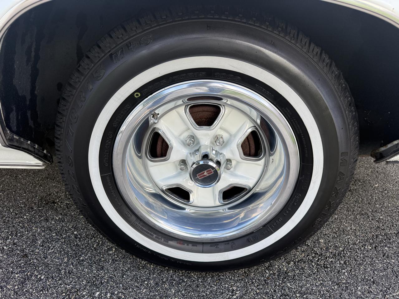Oldsmobile Cutlass Salon 1975