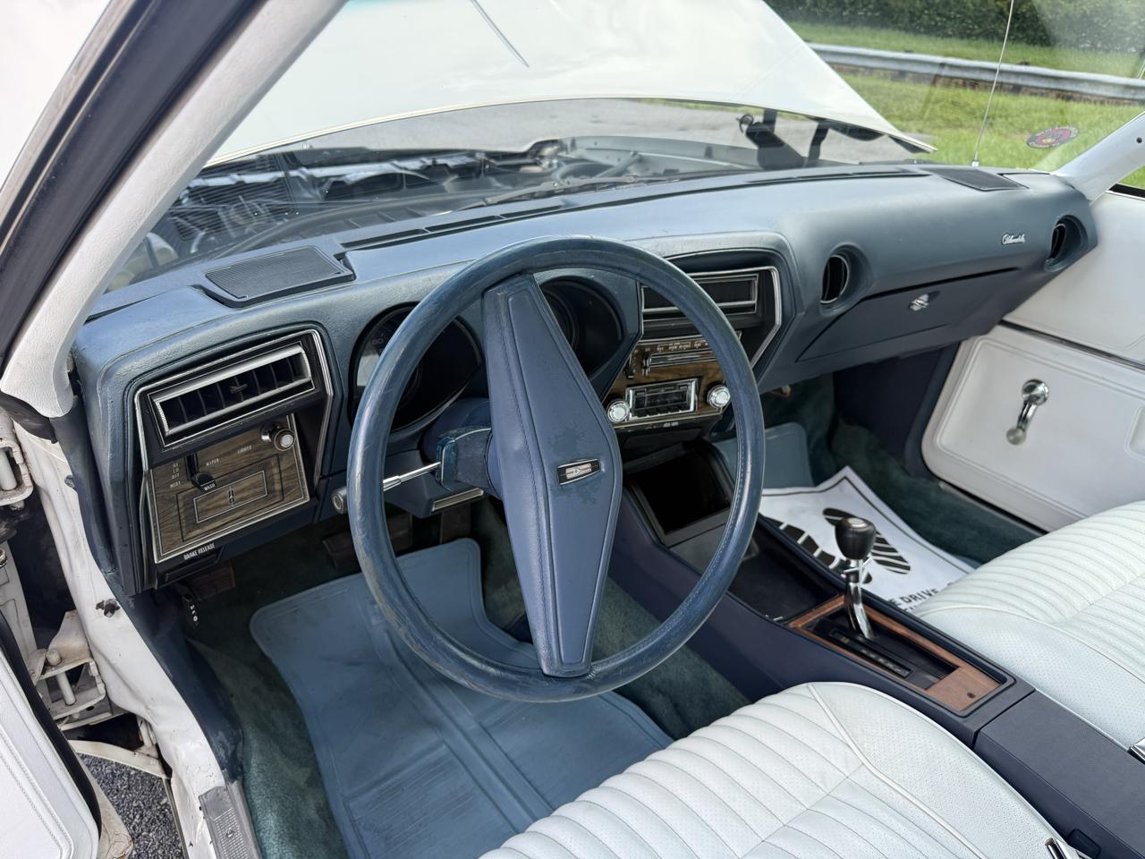 Oldsmobile Cutlass Salon 1975